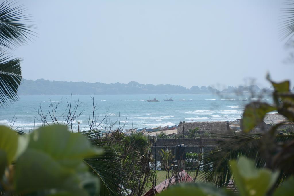 טרינקומאלה Hotel Tobiko מראה חיצוני תמונה