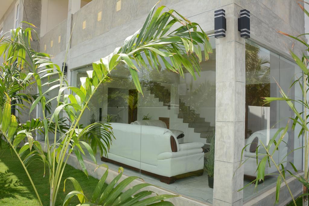 טרינקומאלה Hotel Tobiko מראה חיצוני תמונה