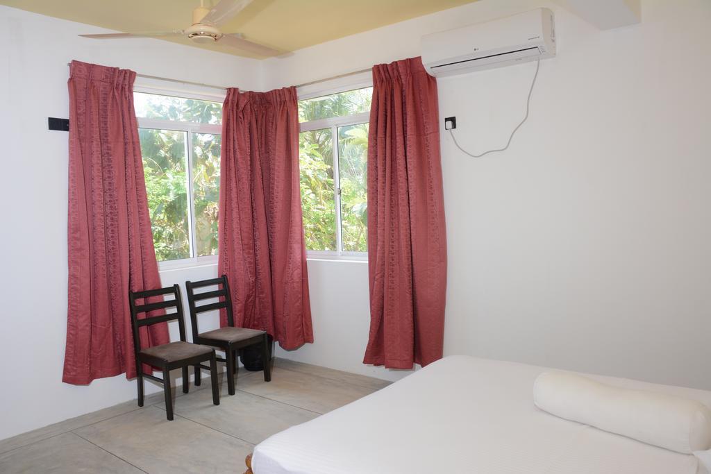 טרינקומאלה Hotel Tobiko מראה חיצוני תמונה