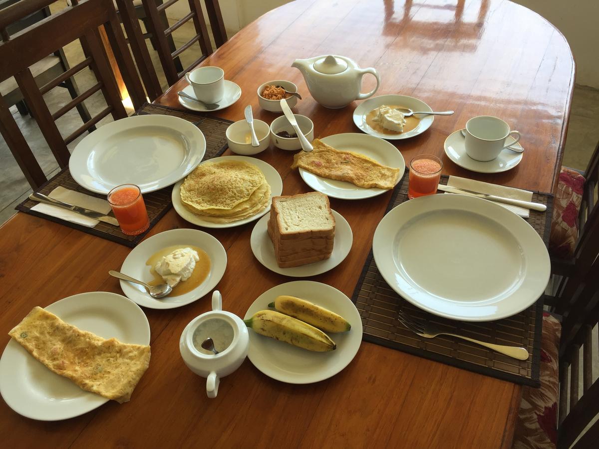 טרינקומאלה Hotel Tobiko מראה חיצוני תמונה