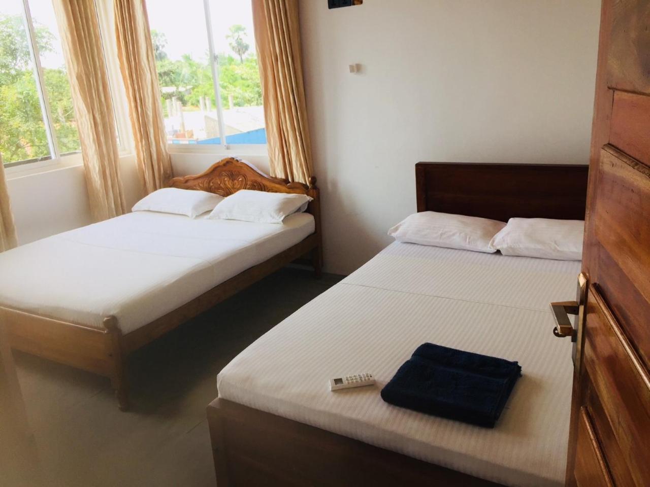 טרינקומאלה Hotel Tobiko מראה חיצוני תמונה